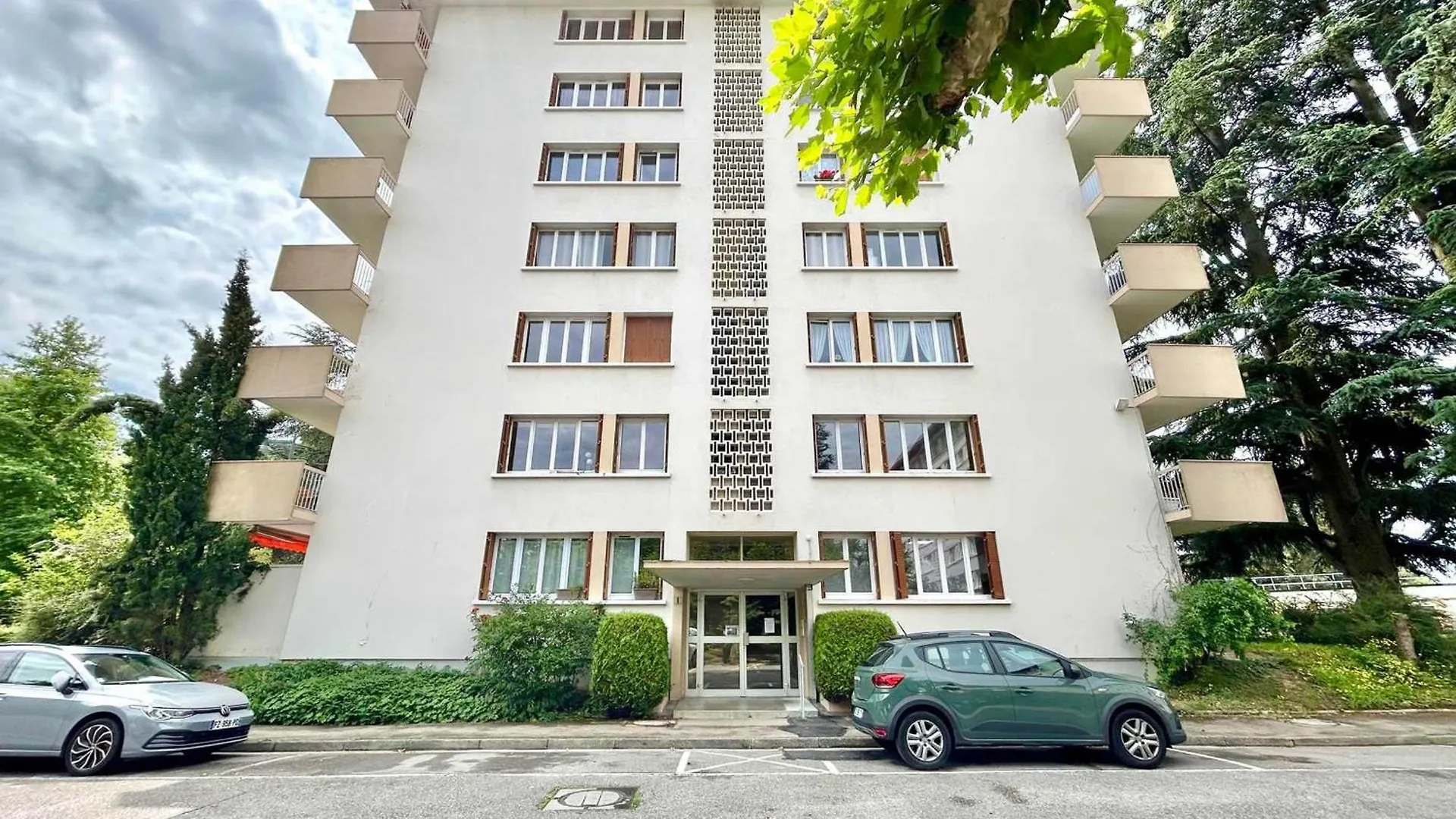 Appartement Renove Proche Lac Avec Parking - Fr-1-432-93 Annecy 0*,  Francia